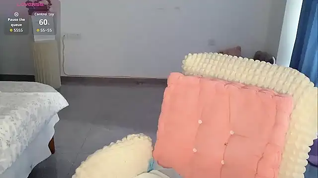 Xiali-166 online show from 12/14/25, 03:12