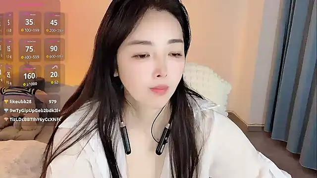 Xiali-166 online show from 03/11/26, 12:44