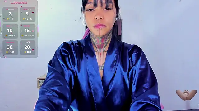 Snapshot of AikoKimura chatting on 10/15/25, 02:50 AikoKimura online show from 10/15/25, 02:50