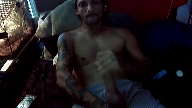 Snapshot of longdme33 chatting on 09/19/25, 05:57 longdme33 online show from 09/19/25, 05:57