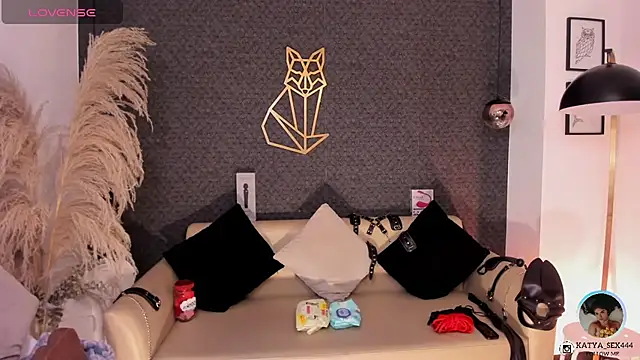 Snapshot of Katia_fire chatting on 09/28/25, 11:21 Katia fire online show from 09/28/25, 11:21