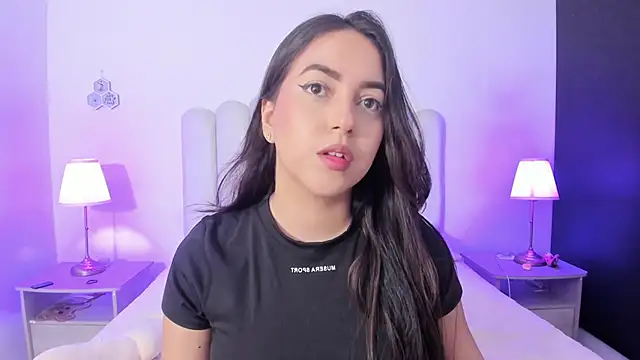 SofieBunnie online show from 06/18/26, 11:53