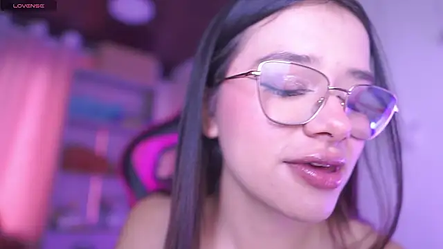 Snapshot of Lana_Dreams_ chatting on 02/17/26, 10:49 Lana Dreams online show from 02/17/26, 10:49