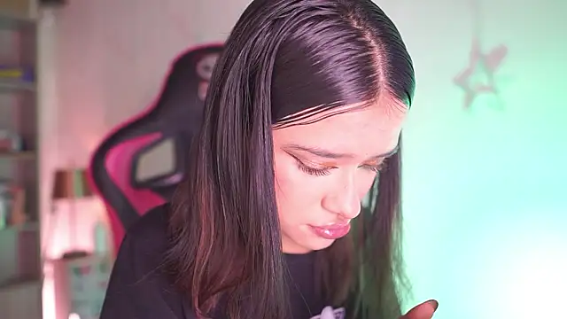 Snapshot of Lana_Dreams_ chatting on 02/19/26, 12:28 Lana Dreams online show from 02/19/26, 12:28