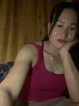 Snapshot of phungtiti chatting on 09/28/25, 05:35 phungtiti online show from 09/28/25, 05:35