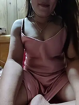 Snapshot of phungtiti chatting on 06/28/26, 01:28 phungtiti online show from 06/28/26, 01:28