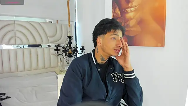 Snapshot of derek_devil24 chatting on 03/21/26, 12:10 derek devil24 online show from 03/21/26, 12:10