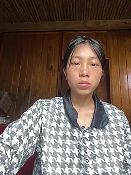 EmLy02 online show from 09/18/25, 04:36