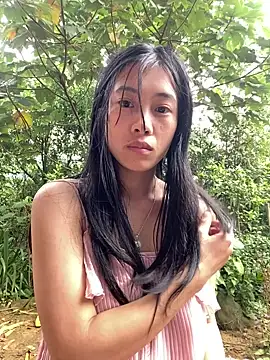 EmLy02 online show from 10/17/25, 02:37