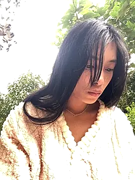 EmLy02 online show from 10/24/25, 06:21