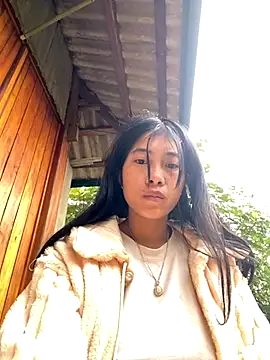 EmLy02 online show from 10/28/25, 12:25