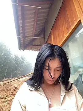 EmLy02 online show from 11/05/25, 12:10