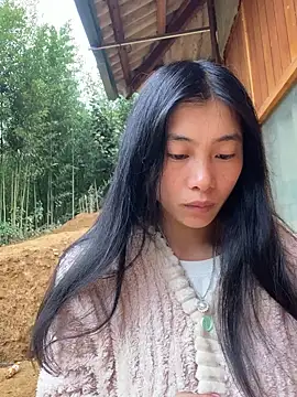 EmLy02 online show from 11/24/25, 12:32