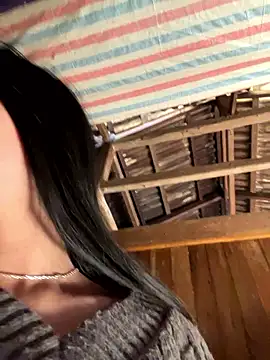 EmLy02 online show from 01/12/26, 01:44