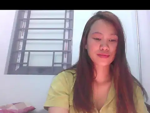 Snapshot of fanchunn chatting on 04/03/26, 01:31 fanchunn online show from 04/03/26, 01:31