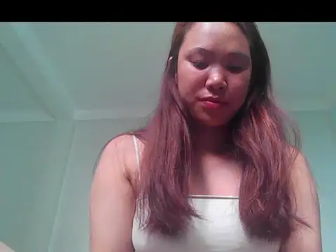 Snapshot of fanchunn chatting on 04/17/26, 12:46 fanchunn online show from 04/17/26, 12:46
