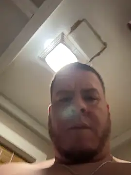 Snapshot of kev0n2389 chatting on 10/14/25, 11:16 kev0n2389 online show from 10/14/25, 11:16