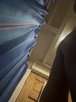 Snapshot of kev0n2389 chatting on 10/15/25, 04:51 kev0n2389 online show from 10/15/25, 04:51