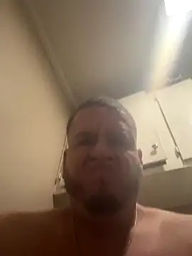 Snapshot of kev0n2389 chatting on 10/19/25, 02:01 kev0n2389 online show from 10/19/25, 02:01