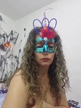 Snapshot of Nina_vallon chatting on 10/24/25, 10:44 Nina vallon online show from 10/24/25, 10:44