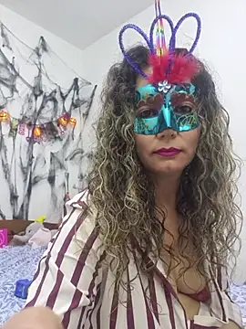 Snapshot of Nina_vallon chatting on 10/25/25, 10:45 Nina vallon online show from 10/25/25, 10:45