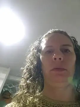 Snapshot of Nina_vallon chatting on 11/27/25, 10:28 Nina vallon online show from 11/27/25, 10:28