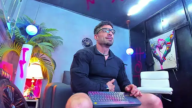 Snapshot of dennis_cox1 chatting on 09/09/25, 08:58 dennis cox1 online show from 09/09/25, 08:58