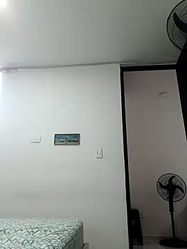 Snapshot of demonicangelic chatting on 10/25/25, 09:42 demonicangelic online show from 10/25/25, 09:42