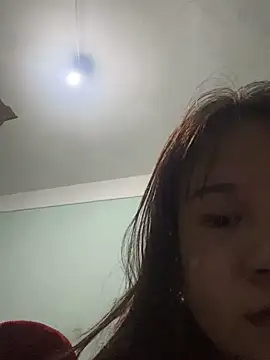 qinejr37 online show from 10/03/25, 11:24