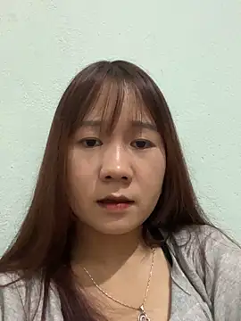 qinejr37 online show from 10/05/25, 11:08