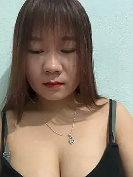 qinejr37 online show from 11/07/25, 12:54