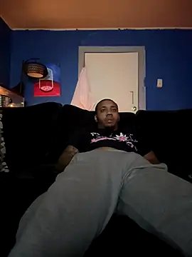 Snapshot of Kingstrokezxx chatting on 12/02/25, 12:27 Kingstrokezxx online show from 12/02/25, 12:27