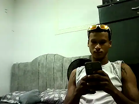 Snapshot of Danpol_21sex chatting on 06/30/26, 04:13 Danpol 21sex online show from 06/30/26, 04:13