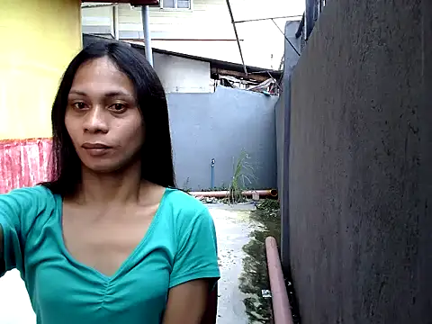 Snapshot of missruffa chatting on 09/13/25, 10:42 missruffa online show from 09/13/25, 10:42