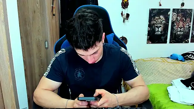 javiersexymann online show from 12/12/24, 09:04