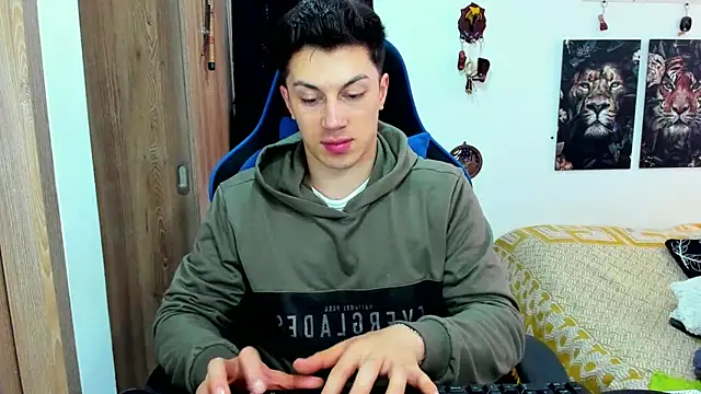 javiersexymann online show from 12/13/24, 07:53