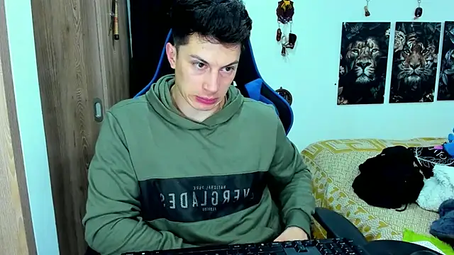 javiersexymann online show from 12/13/24, 10:55