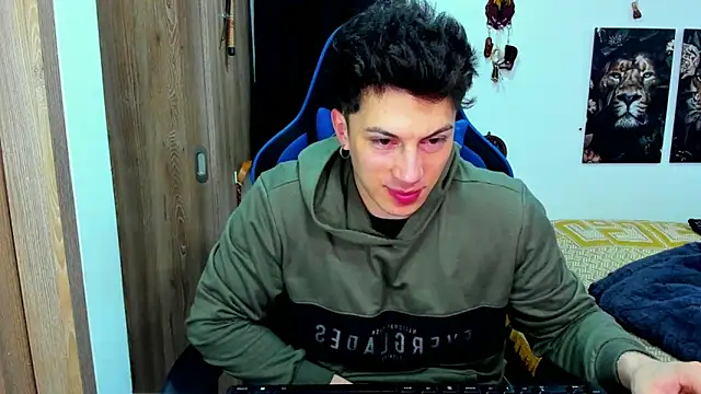 javiersexymann online show from 12/14/24, 03:51