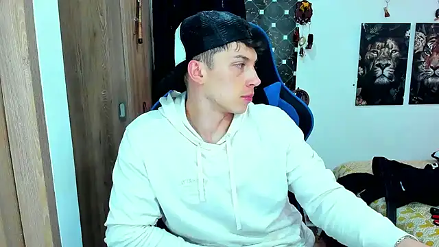 javiersexymann online show from 12/16/24, 08:37