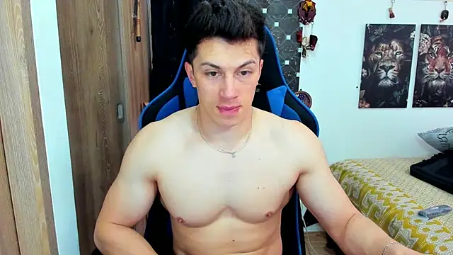 javiersexymann online show from 12/17/24, 07:48