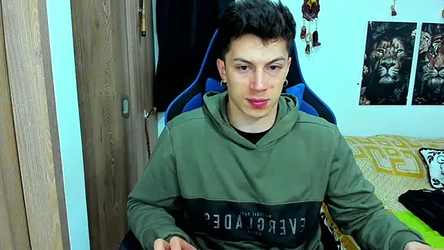 javiersexymann online show from 01/05/25, 03:32