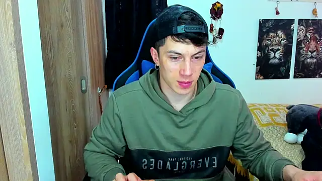 javiersexymann online show from 01/13/25, 07:42