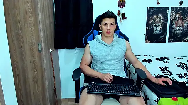 javiersexymann online show from 02/10/25, 11:55