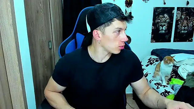 javiersexymann online show from 02/19/25, 05:27