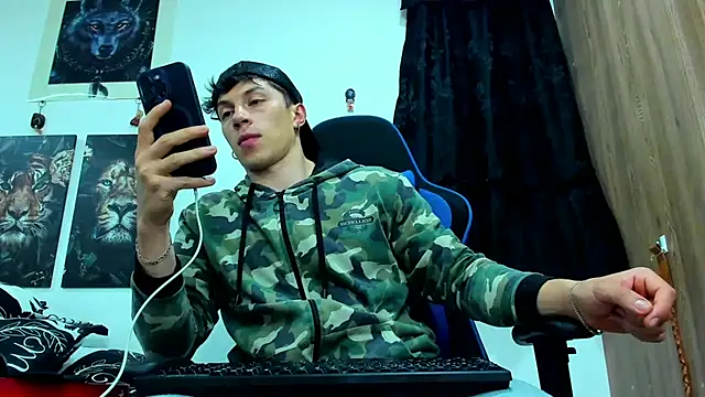 javiersexymann online show from 03/03/25, 02:04