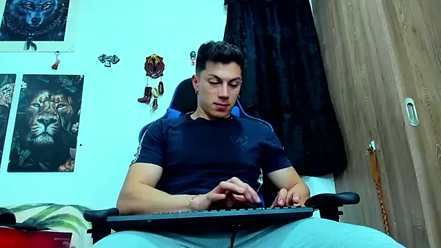 javiersexymann online show from 03/15/25, 03:29