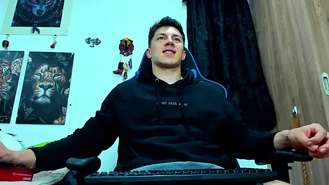 javiersexymann online show from 03/18/25, 11:42