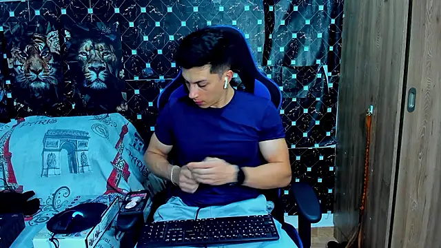 javiersexymann online show from 02/11/26, 03:11