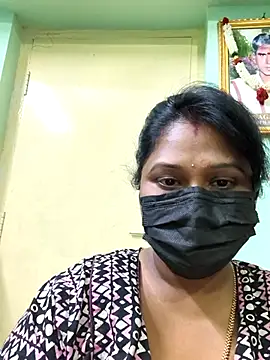 chaitara-reddy online show from 02/15/26, 04:03