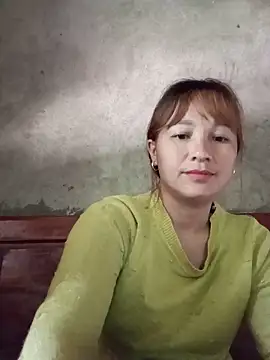 Snapshot of Mini3333 chatting on 05/18/26, 04:07 Mini3333 online show from 05/18/26, 04:07